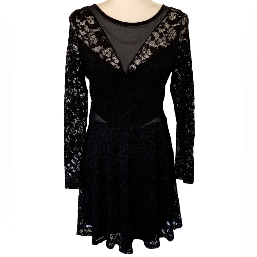 MATERIAL GIRL Black Lace Dress Size Large